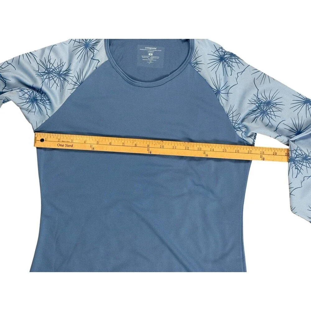 Patagonia Performance Base Layer Capilene Women's S Blue Geometric Long Sleeve